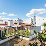Luxurious Apartment With Balcony In The Parque Eduardo VII Region