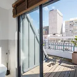 Luxurious Apartment With Balcony In The Parque Eduardo VII Region