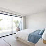 Luxurious Apartment With Balcony In The Parque Eduardo VII Region