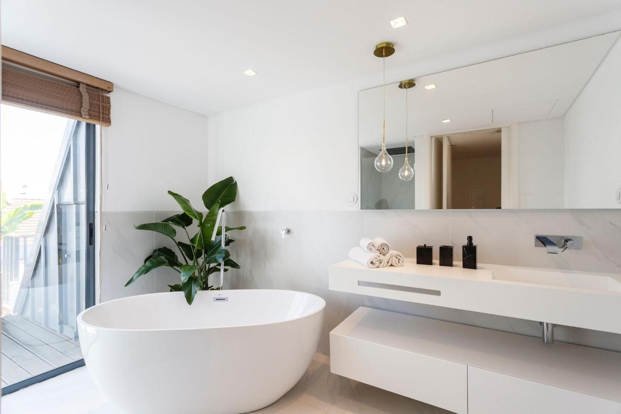Luxurious With Balcony In The Parque Eduardo Vii Region * Lissabon