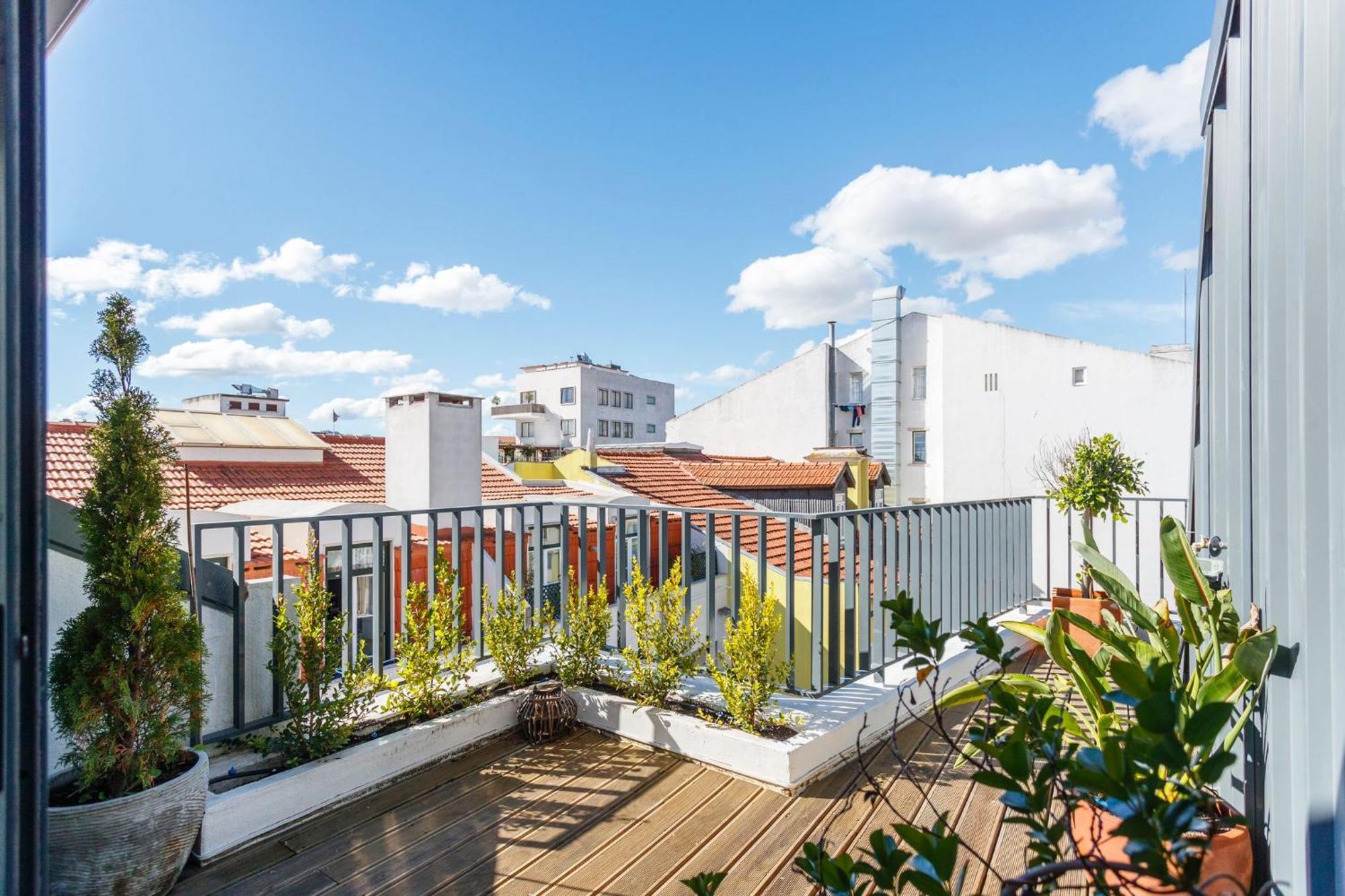 Luxurious With Balcony In The Parque Eduardo Vii Region